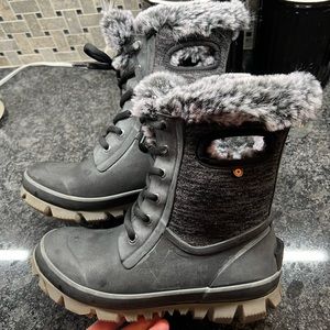 Women’s bog winter boots
